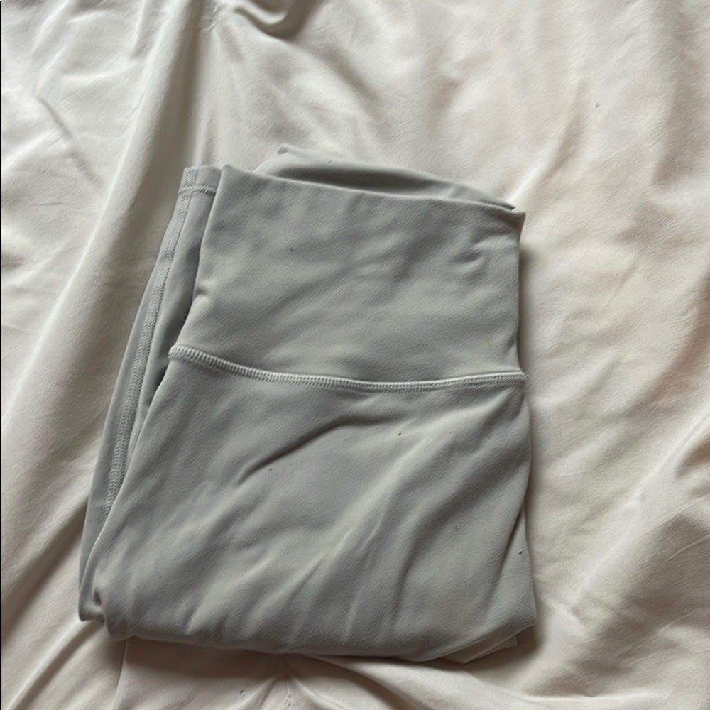Tan/nude gym leggings